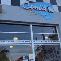 diner at Comet 984 in Playa Del Carmen