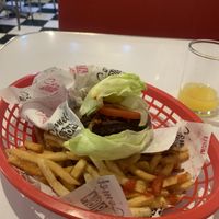 Hamburguesa casera BBQ low carb  at Comet 984 in Playa Del Carmen