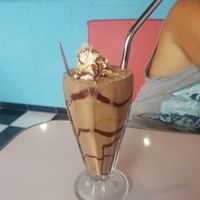 snickers milkshake at Comet 984 in Playa Del Carmen