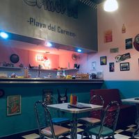 Diner at Comet 984 in Playa Del Carmen