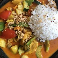 Red curry mit tofu 😋   at Shiraz Bistro in Gottingen