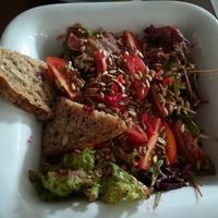 salatka ";awokado"; at Glodny Wilk in Bialystok