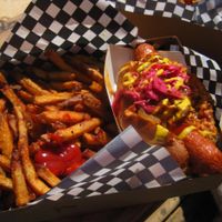 Memphis hot dog at Dirty Pizza in Montreal