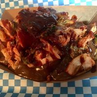 Poutine végane kimchi - grand format at Dirty Pizza in Montreal