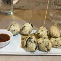 Appetizer - wakame algae with fried dough   at Vitto Pitagorico in Naples