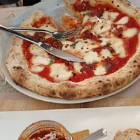 Pizza at Vitto Pitagorico in Naples