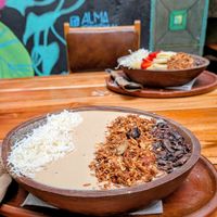  at Los Amigos in Flores