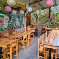  at Los Amigos in Flores