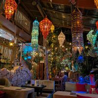  at Los Amigos in Flores