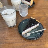 Blueberries cheesecake and cold chaï latte at Ou Bien Encore in Geneva