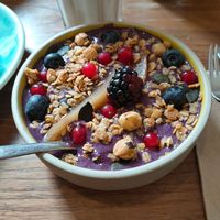 Açaï bowl at Ou Bien Encore in Geneva