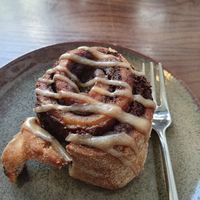 Cinnamon role at Ou Bien Encore in Geneva