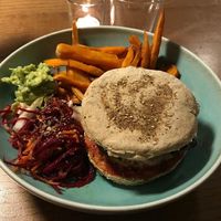 Burger very tasty ! at Ou Bien Encore in Geneva