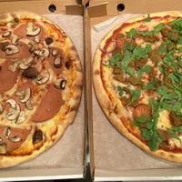 Take away  at La Pizza in Halmstad