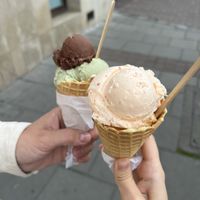 Thank you, Happy cow for recommendation of this place! We liked the ice cream a lot! There are many different vegan flavors for every taste 🥰  at Si Gela in Krakow