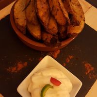 Patatas con salsa at Estudio Vegetariano in Lagos