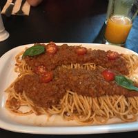 Esparguete à Bolonhesa at Estudio Vegetariano in Lagos