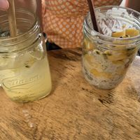 Overnightoat und Kombucha mit Passionsfrucht  at Coconut Monkey in Koh Tao