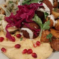 Falafel and hummus bowl at Positive Deli - Rue de Satory in Versailles