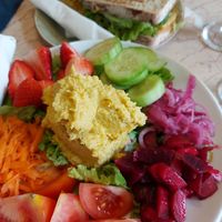 Vegan salad and Vegan sandwich at Saudade in Sintra