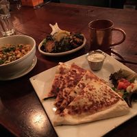 Mac’n’cheese with chorizo, Brussel sprouts, Nashville mule and quesadillas at Graze in Nashville