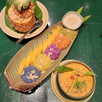 This a nice fine dining place which you have to make a reservation. We made ours through our hotel. The food is delicious with great presentation. There's English menu and the wait at Uu Dam Chay in Hanoi