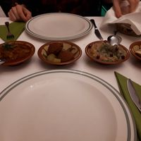Delicious vegan mezze at Al Zaytouna in Vienna