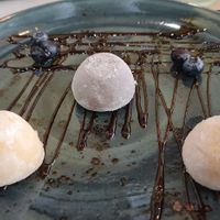 Mochis helados de cafe, mango y castaña at 269 Gastro Vegan in Salamanca