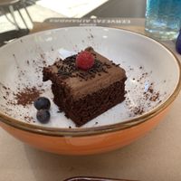 Pastel de chocolate. Está bueno, pero MUY chocolateado. at 269 Gastro Vegan in Salamanca