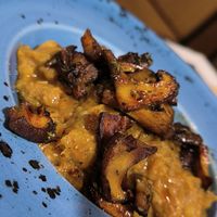 Patatas meneas at 269 Gastro Vegan in Salamanca