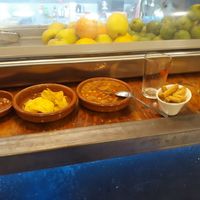 Free tapas with a drink at Mona Pinkerton in Madrid