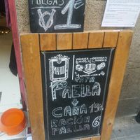 Signage at Mona Pinkerton in Madrid