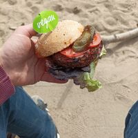 Blackbean-cashew burger 3,99€ at Alnatura - Bahrenfelder Str. in Hamburg