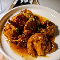 Cauliflower buffalo wings at Oburus Momus in Kas