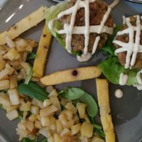 Falafels et pommes de terre at Badaboom in Nice