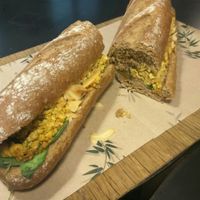 Scrambled curry tofu sandwich at Green&Berry in Barcelona