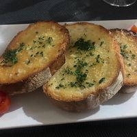 Vegan garlic bread- make sure to ask for it with oil not butter 🌱 at Land of Freedom in Fuerteventura