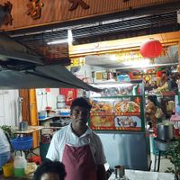 Owner & her helper at Kedai Bee Thean Heong 素之家在美天香神料. in Penang