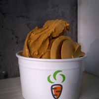 Salty caramel at Vegestacja in Warsaw