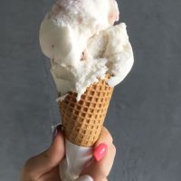 coconut and yoghurt flavours at Vegestacja in Warsaw