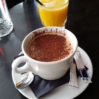 Breakfast: hot chocolate and fresh orange juice at Janine Loves Sunday in Paris