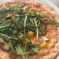 I this was the oriental pizza at Janine Loves Sunday in Paris