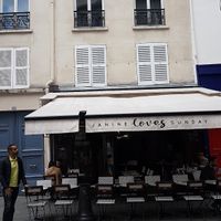 Outdoor seating very Parisian at Janine Loves Sunday in Paris