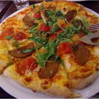 Pizza vegan (chorizo) at Janine Loves Sunday in Paris