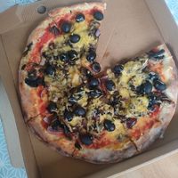 I accidentally ate a couple slices before I realised I 🌟had🌟 to take a picture! at La Boheme in Findhorn