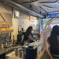 Making smoothie  at Fontana in Athens