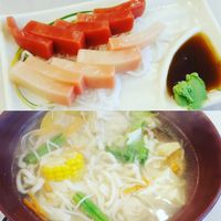 Raw fish and noodle soup at Quan Zhen Su Shi in New Taipei City