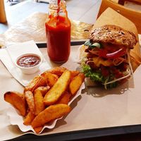 Burger, potatoes & smoothie at Farma Burgerownia Roslinna in Krakow