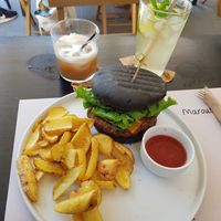 California burger (Moving Mountains) at ONO in Rhodes