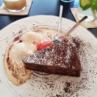 Apple and cinnamon cake with vegan caramel ice cream at ONO in Rhodes